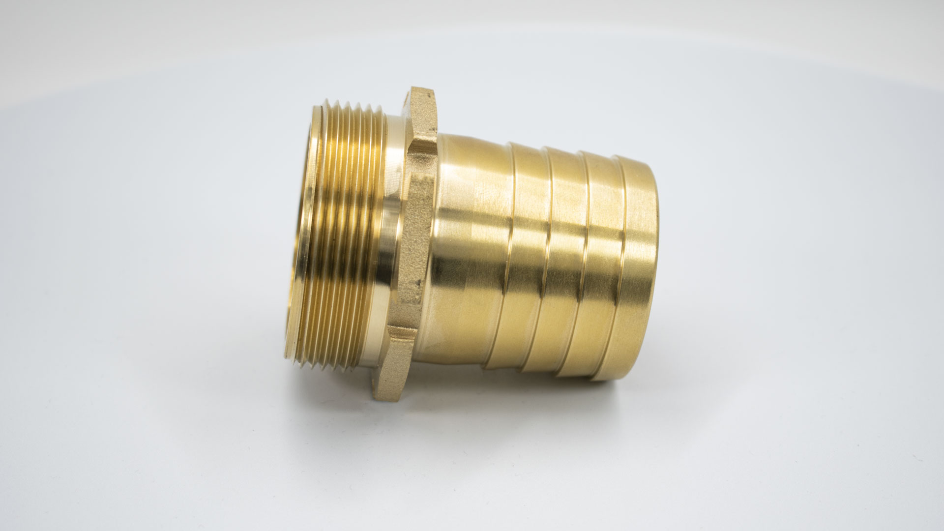 Brass hose connection with male coupling