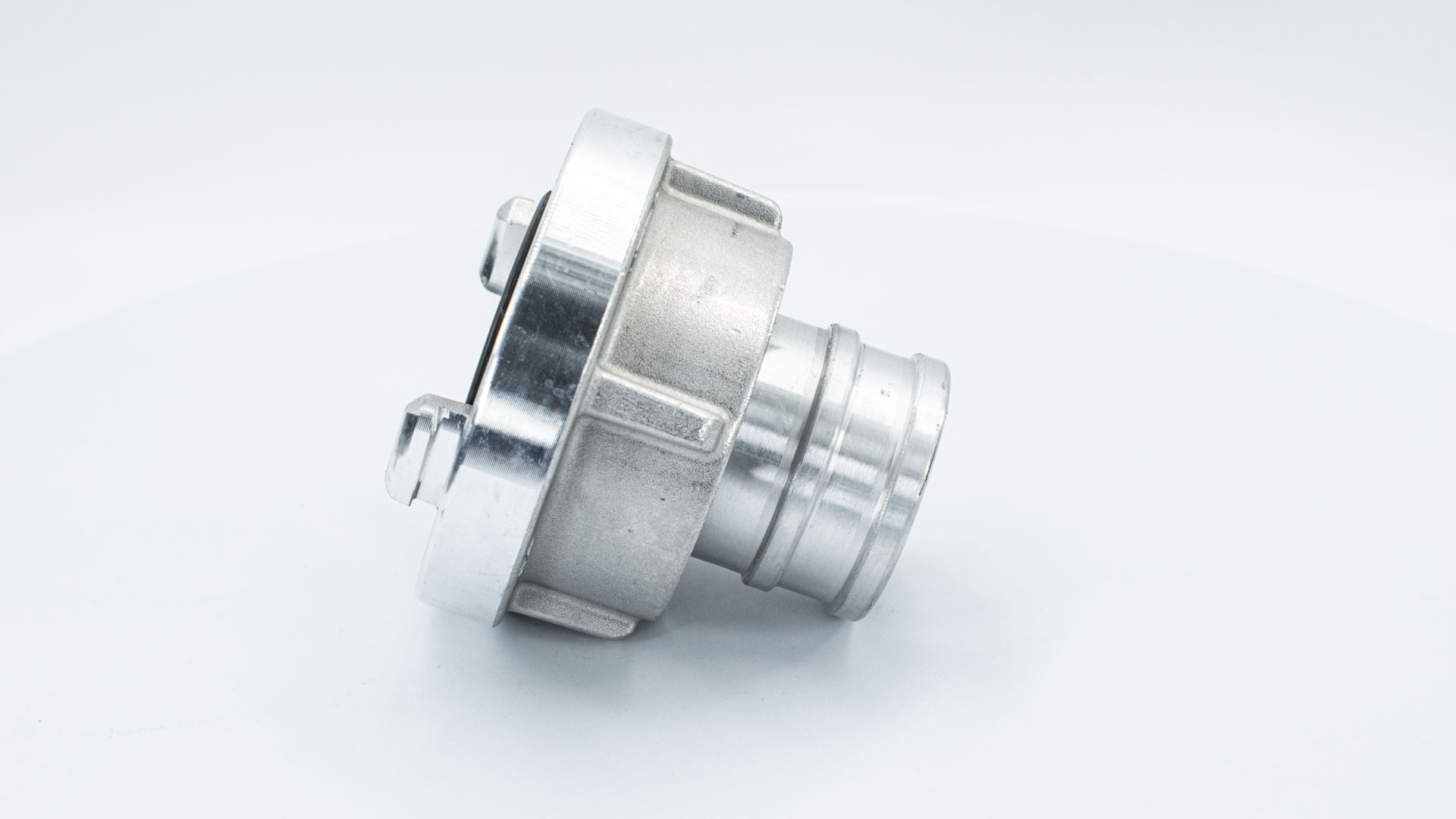 Alu pressure coupling for clamping rings with short hose nozzle System Storz