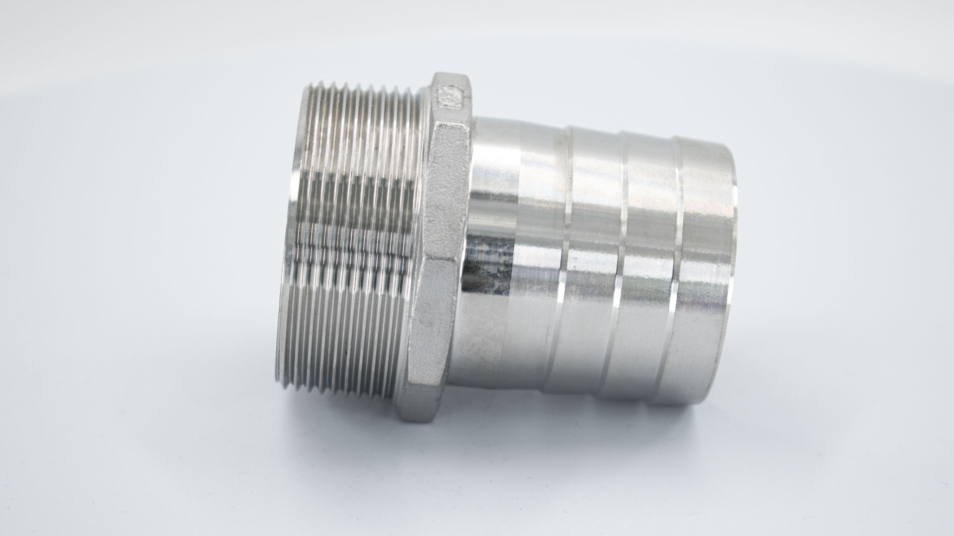 Stainless steel hose nozzle with male thread