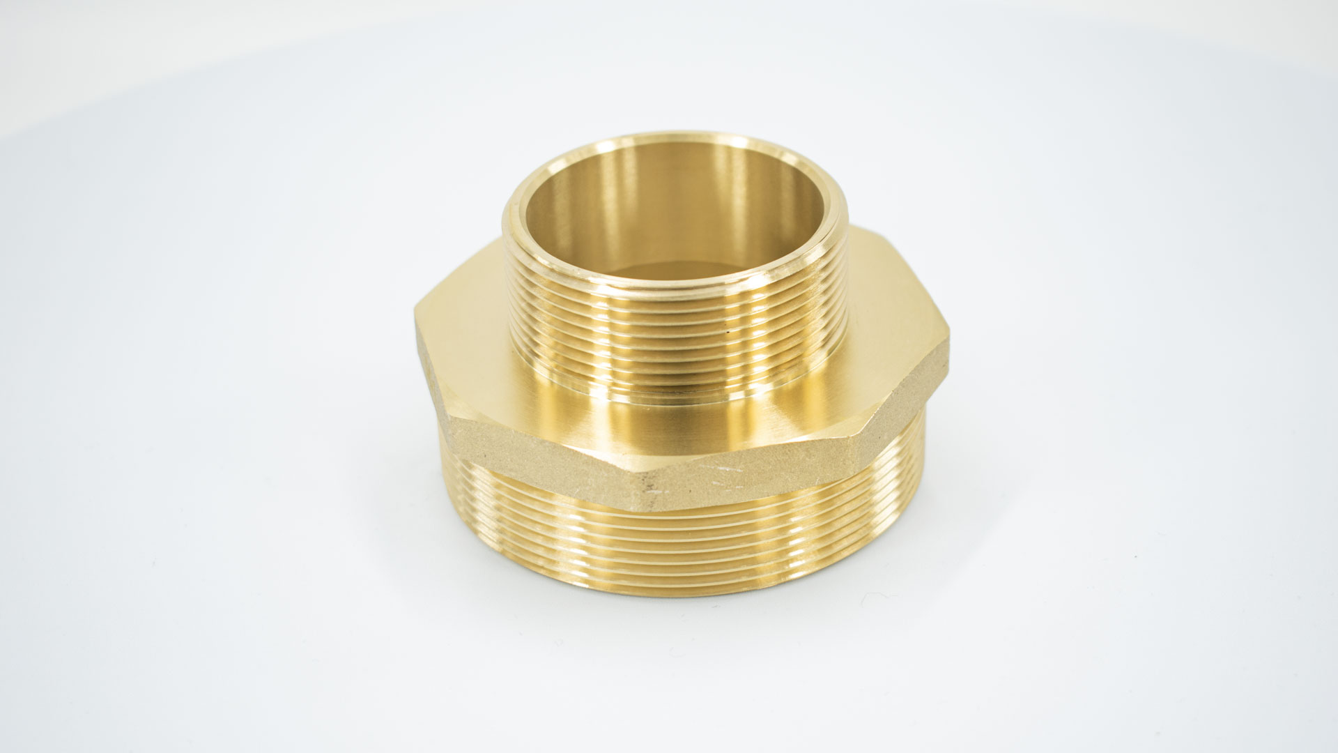 Brass double nipple, reduced